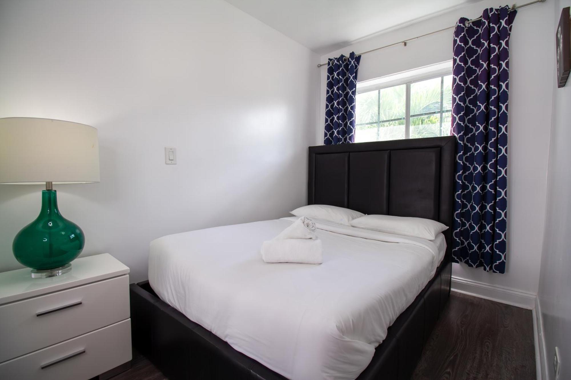 Courtyard Apartments Part Of The Oasis Casita Collection ميامي بيتش المظهر الخارجي الصورة